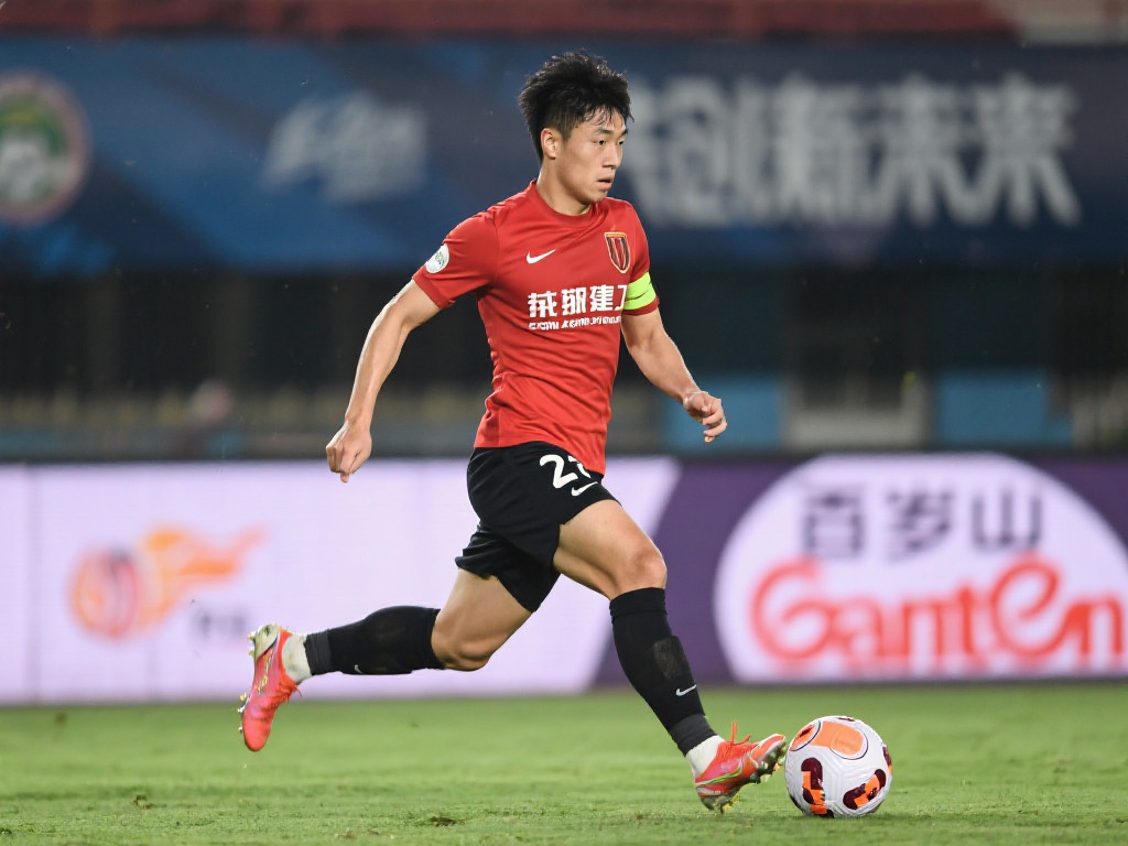 巴萨迟迟无 巴萨迟迟无